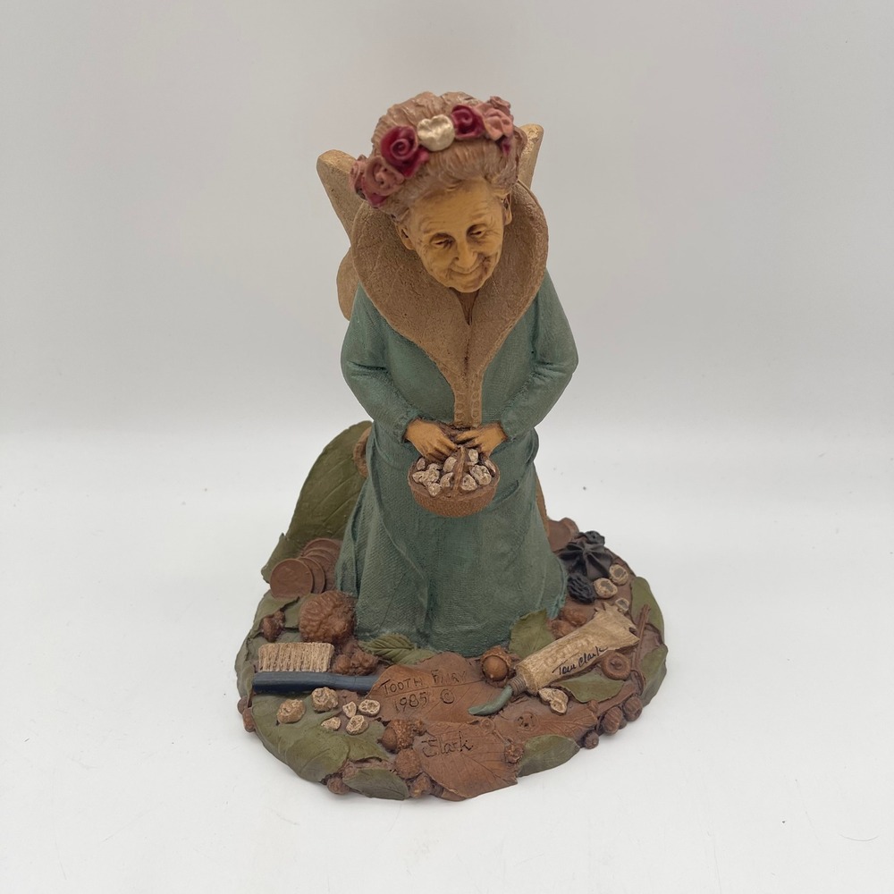 Tom Clark Gnomes Tooth Fairy Figurine 1985 Signed COA and ORIGINAL BOX and TAG